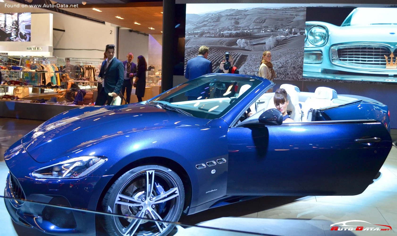 Maserati GranCabrio MC 4.7 V8 (460 Hp) Automatic2018 - 2020 thumbnail 11