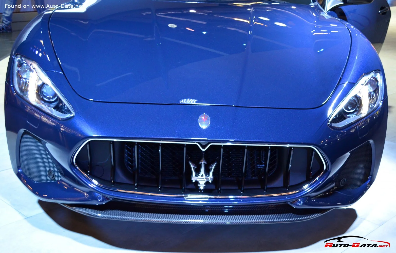 Maserati GranCabrio MC 4.7 V8 (460 Hp) Automatic2018 - 2020 thumbnail 16