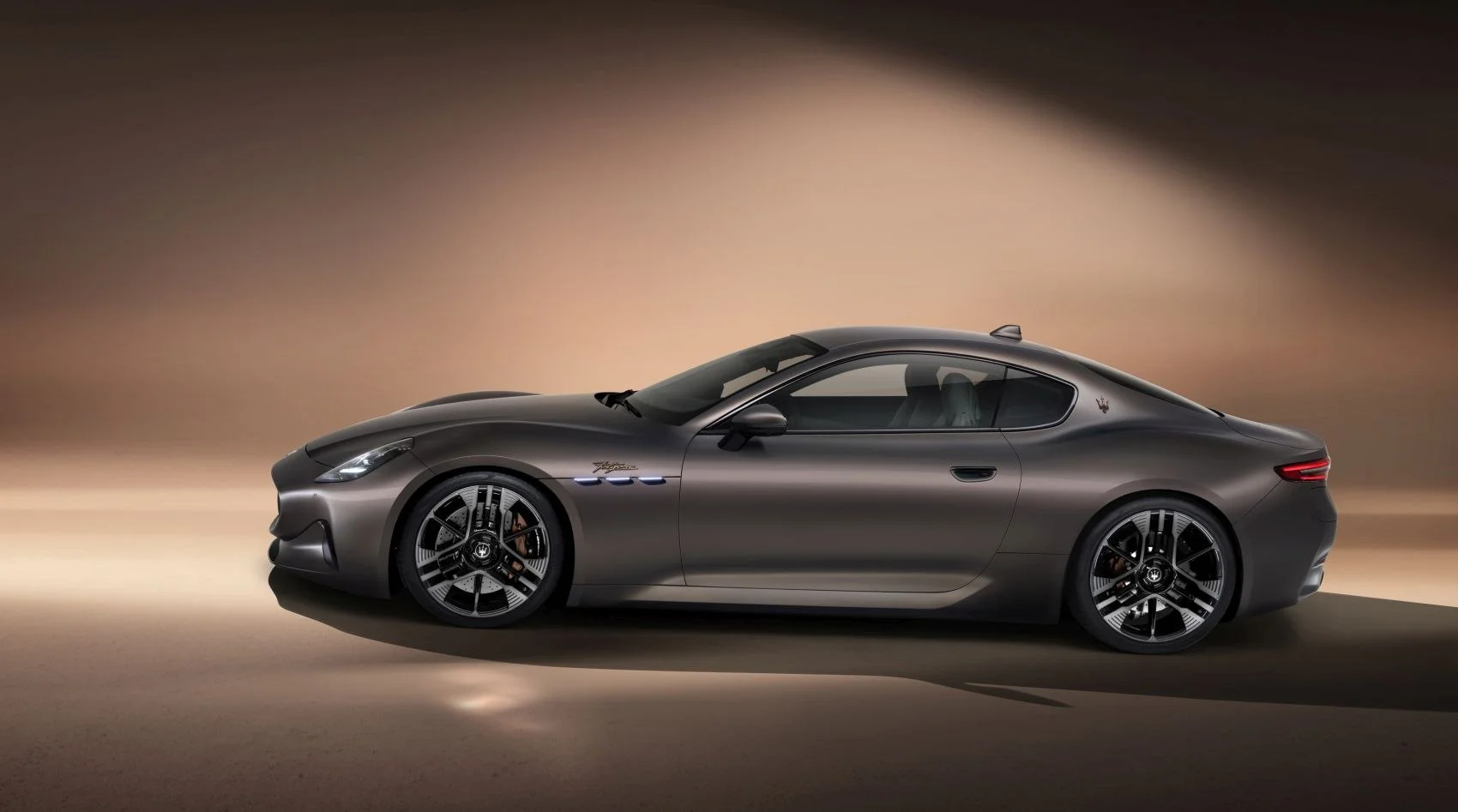 Maserati GranTurismo Folgore 92.5 kWh (762 Hp) BEV AWD2023 - thumbnail 2
