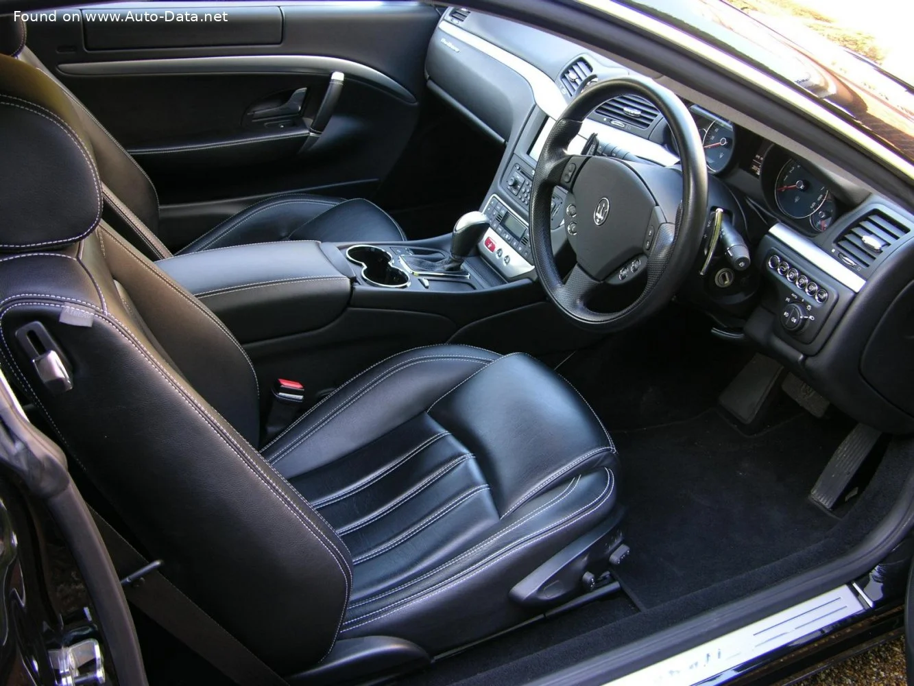 Maserati GranTurismo 4.2 i V8 32V (405 Hp)2007 - 2017 thumbnail 16