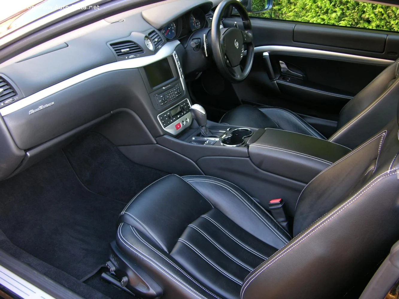 Maserati GranTurismo 4.2 i V8 32V (405 Hp)2007 - 2017 thumbnail 18