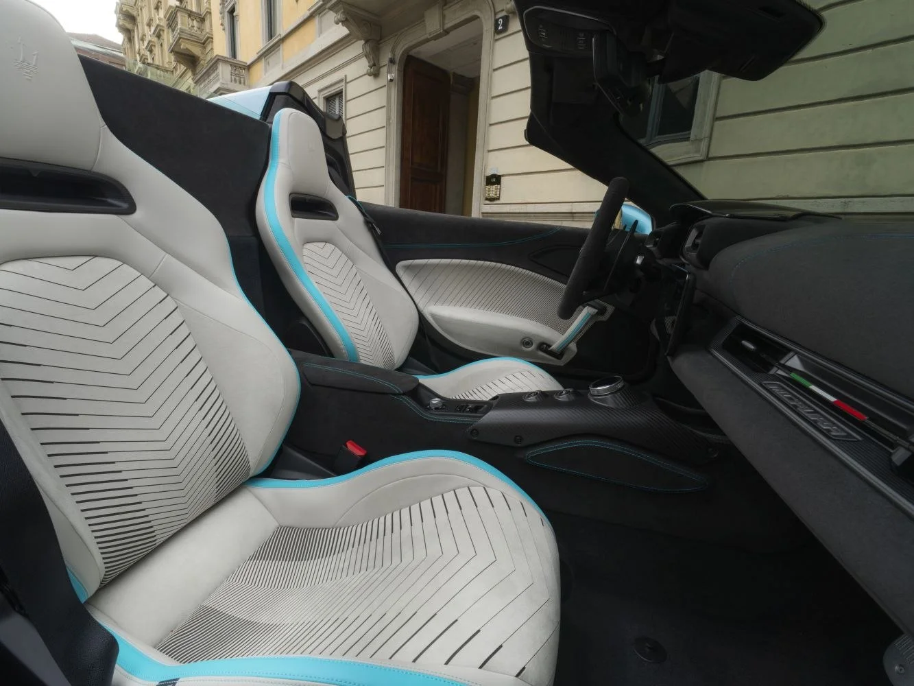 Maserati MCPURA 3.0 V6 (630 Hp) DCT2025 - thumbnail 12