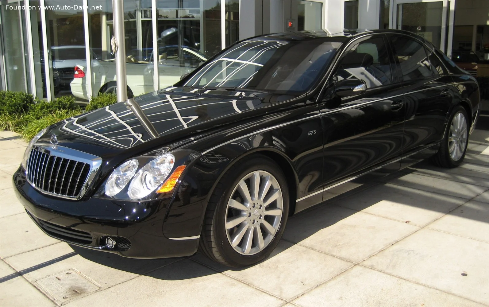 Maybach 57 S 6.0 V12 (612 Hp) Automatic2005 - 2010 - 1