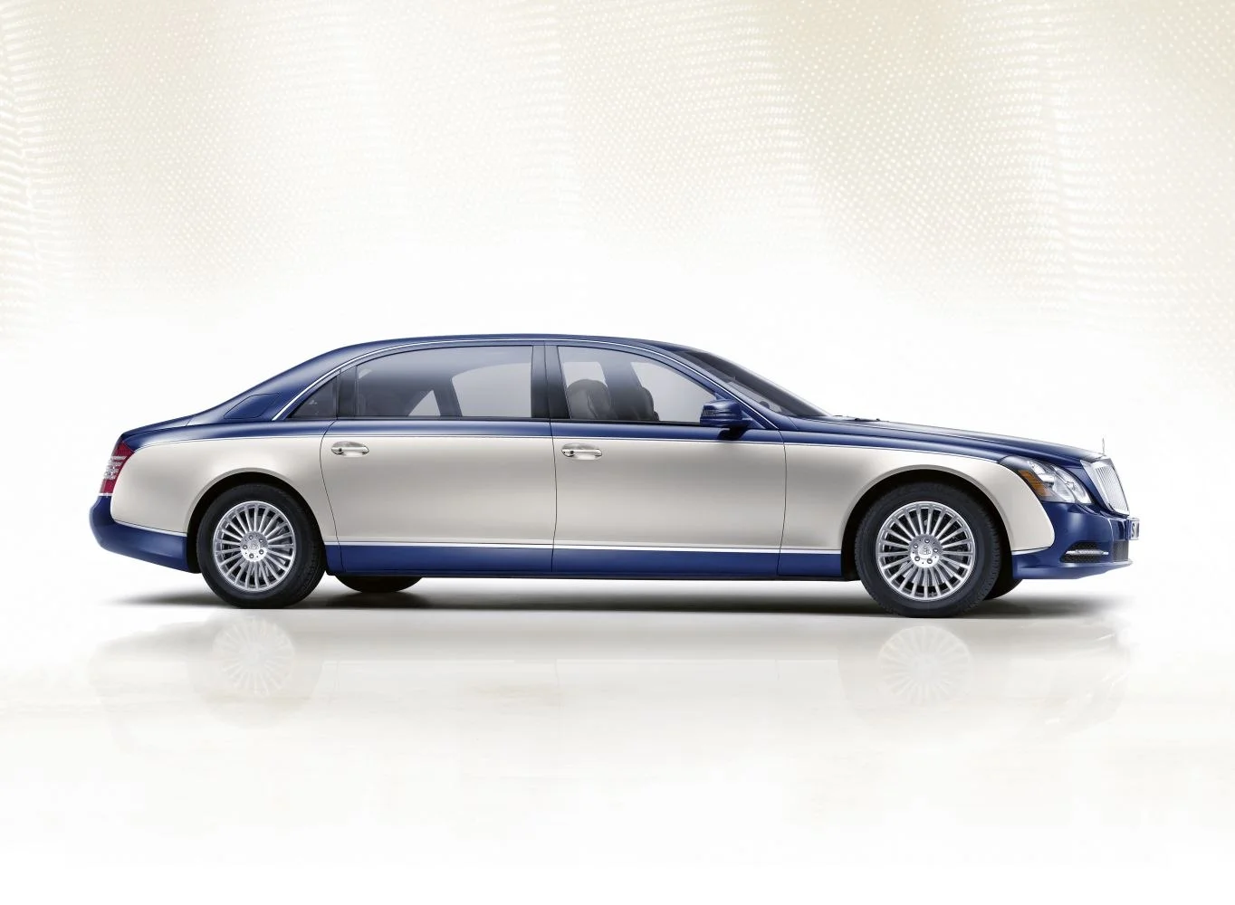 Maybach 62 S 6.0 V12 (630 Hp) Automatic2010 - 2013 - 1