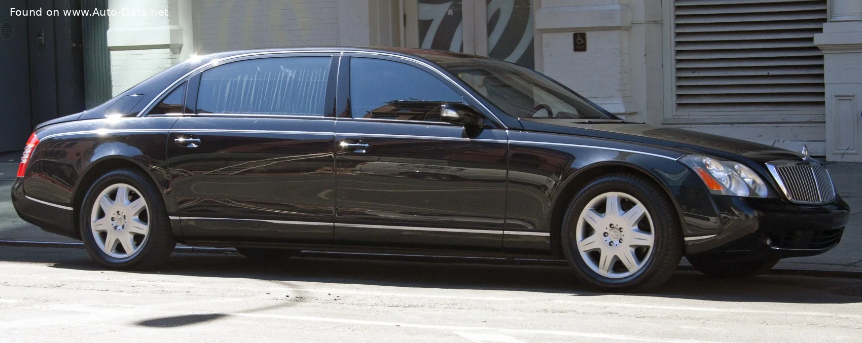 Maybach 62 5.5 V12 (550 Hp) Automatic2002 - 2012 thumbnail 2