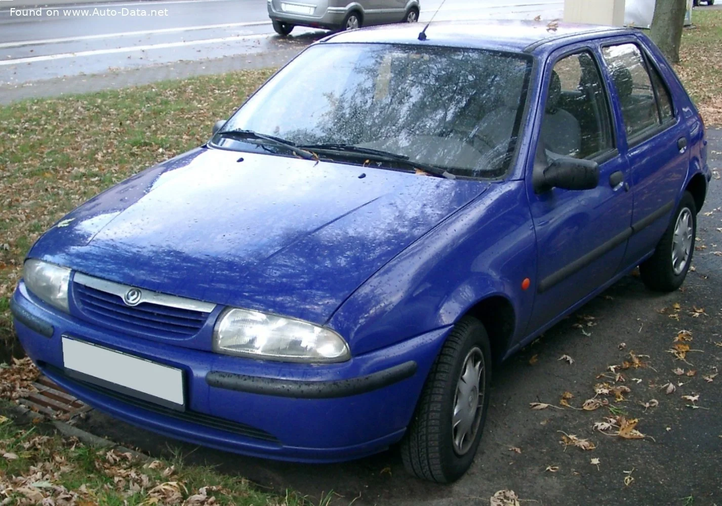 Mazda 121 1.2 (75 Hp)1996 - 2000 thumbnail 2