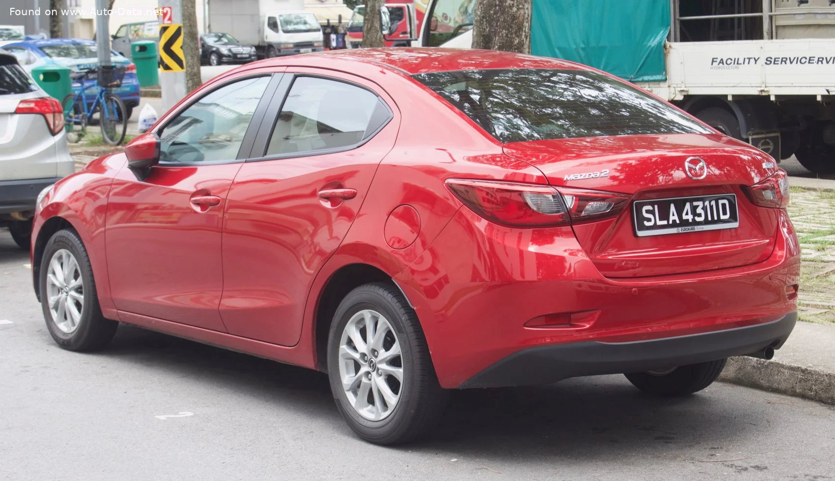 Mazda 2 1.5 SkyActiv-G (107 Hp)2014 - 2019 thumbnail 2