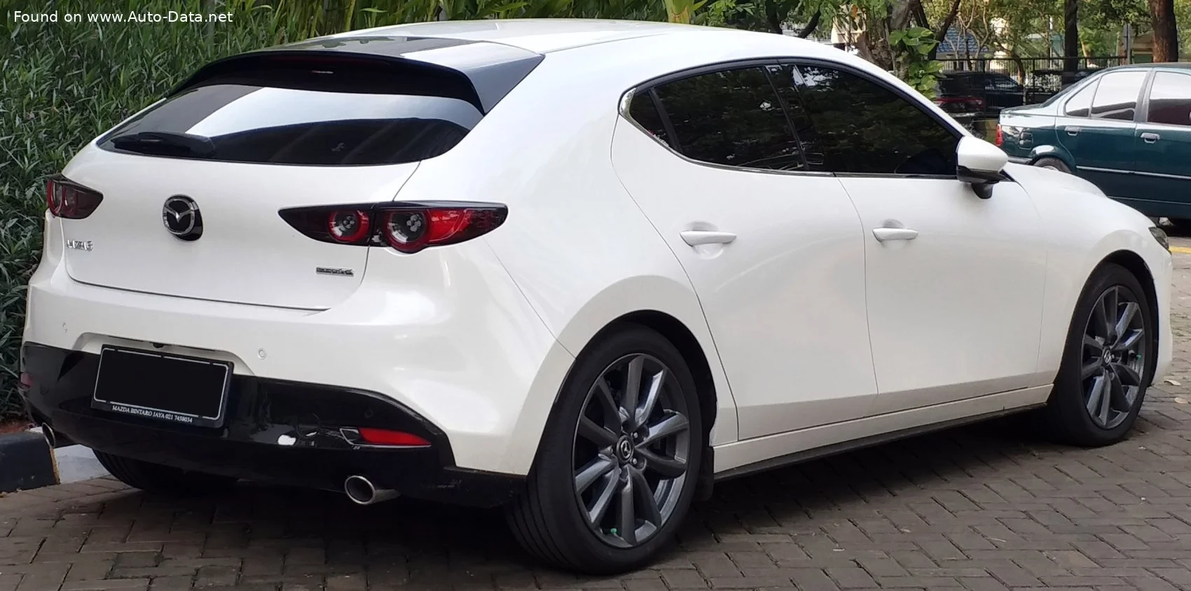 Mazda 3 1.5 SKYACTIV-G (118 Hp) Automatic2019 - thumbnail 14