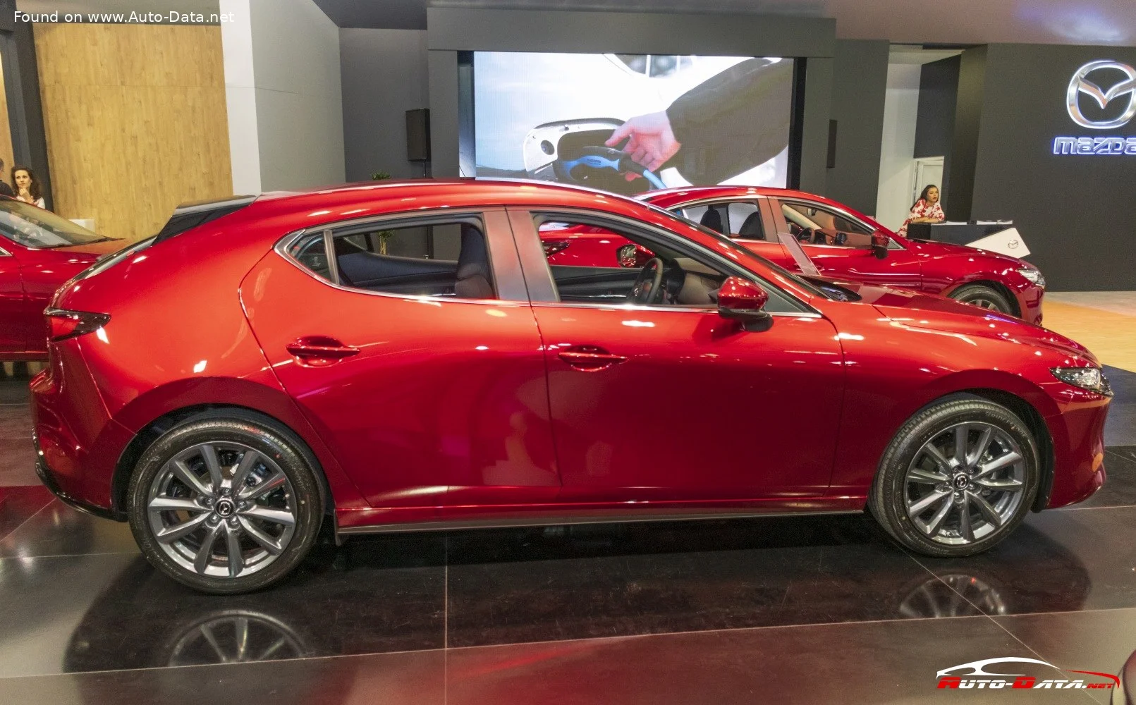 Mazda 3 1.5 SKYACTIV-G (118 Hp) Automatic2019 - thumbnail 16