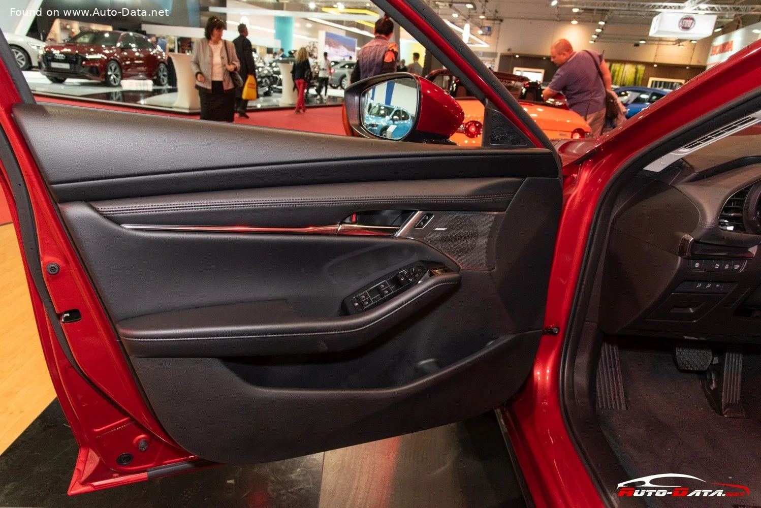 Mazda 3 1.5 SKYACTIV-G (118 Hp) Automatic2019 - thumbnail 15