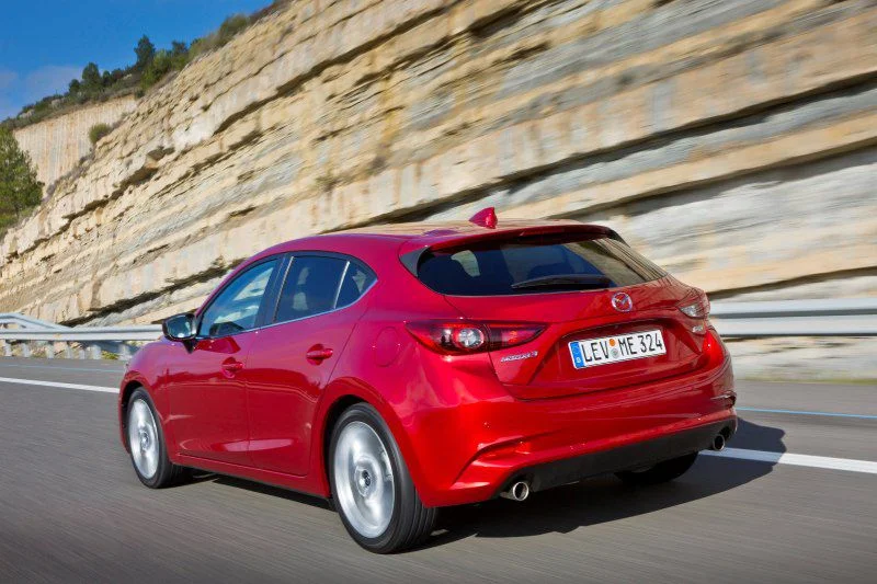 Mazda 3 1.5 SkyActiv-D (105 Hp)2017 - 2018 thumbnail 2