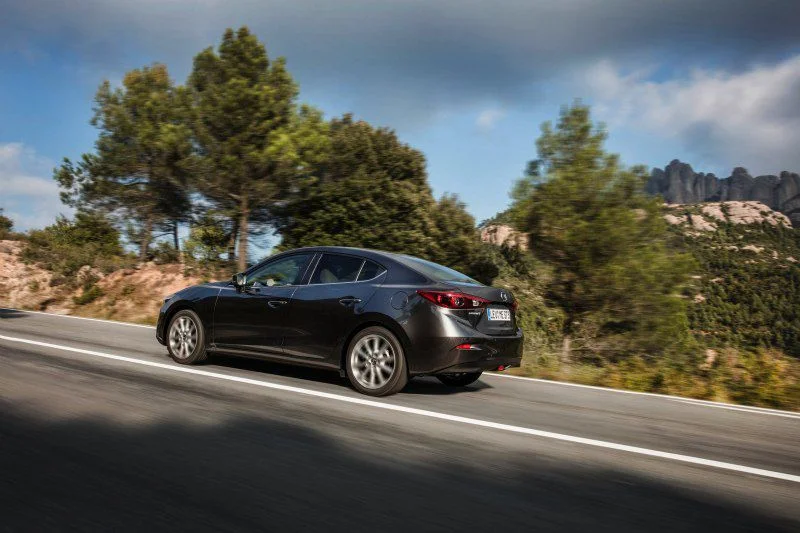 Mazda 3 1.5 SkyActiv-D (105 Hp)2017 - 2018 thumbnail 12
