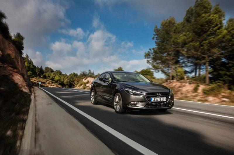 Mazda 3 1.5 SkyActiv-D (105 Hp)2017 - 2018 thumbnail 13