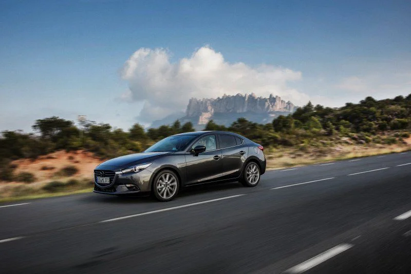 Mazda 3 1.5 SkyActiv-D (105 Hp)2017 - 2018 thumbnail 8