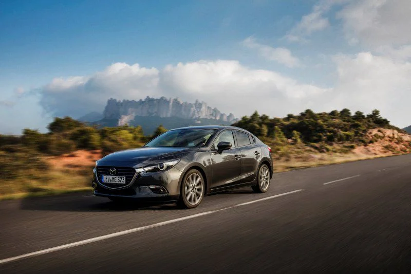 Mazda 3 1.5 SkyActiv-D (105 Hp)2017 - 2018 thumbnail 9