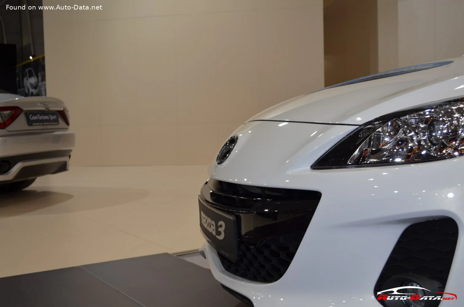 Mazda 3 1.6 CD (116 Hp)2011 - 2013 thumbnail 2