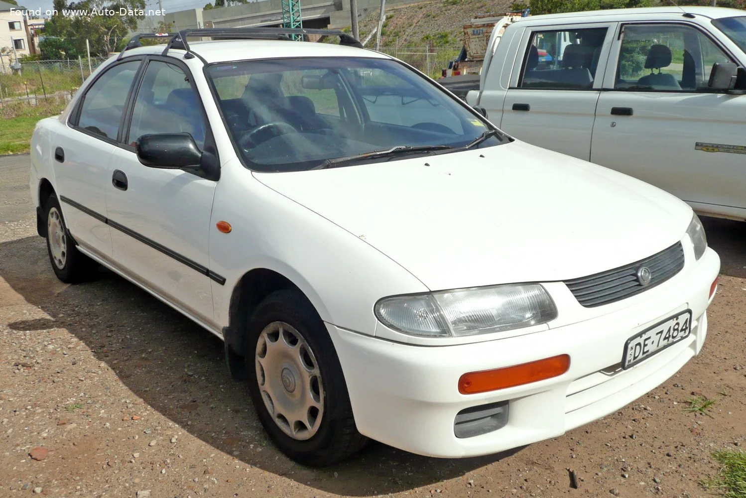 Mazda 323 Mazda 323 S V (BA)
