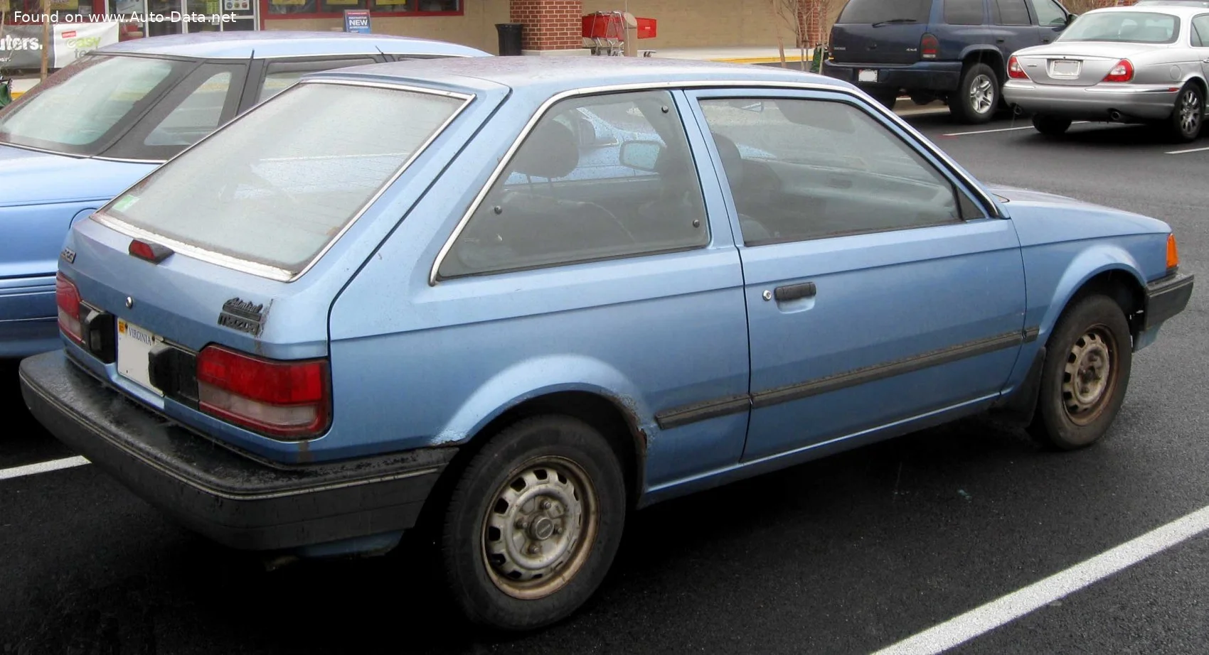 Mazda 323 1.1 (54 Hp)1985 - 1987 thumbnail 4