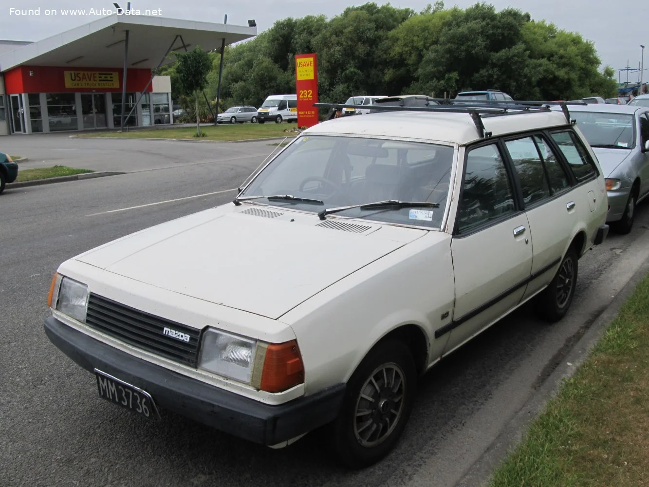 Mazda 323 1.3 (60 Hp)1978 - 1986 thumbnail 2