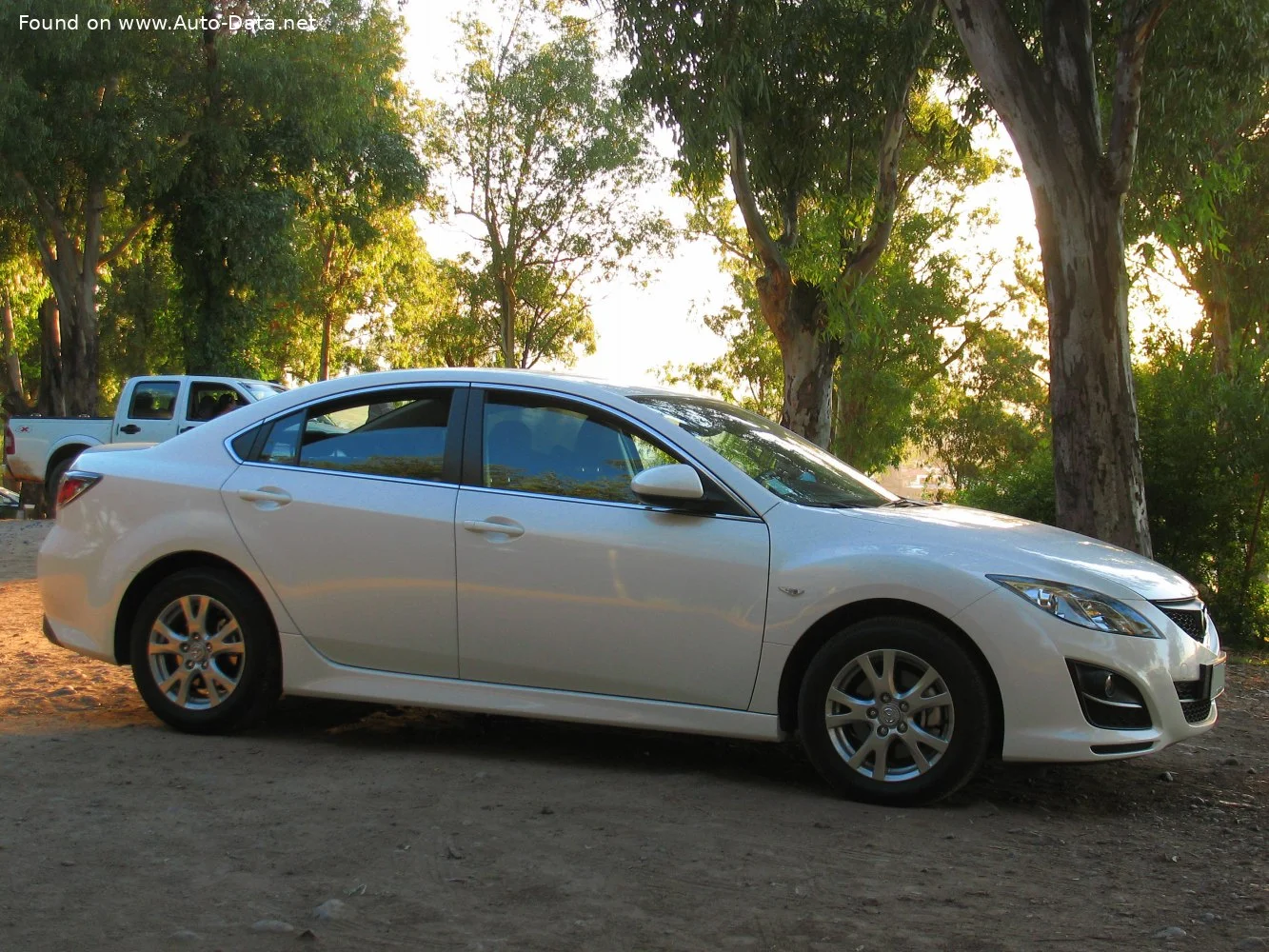 Mazda 6 1.8 (120 Hp)2010 - 2012 thumbnail 2