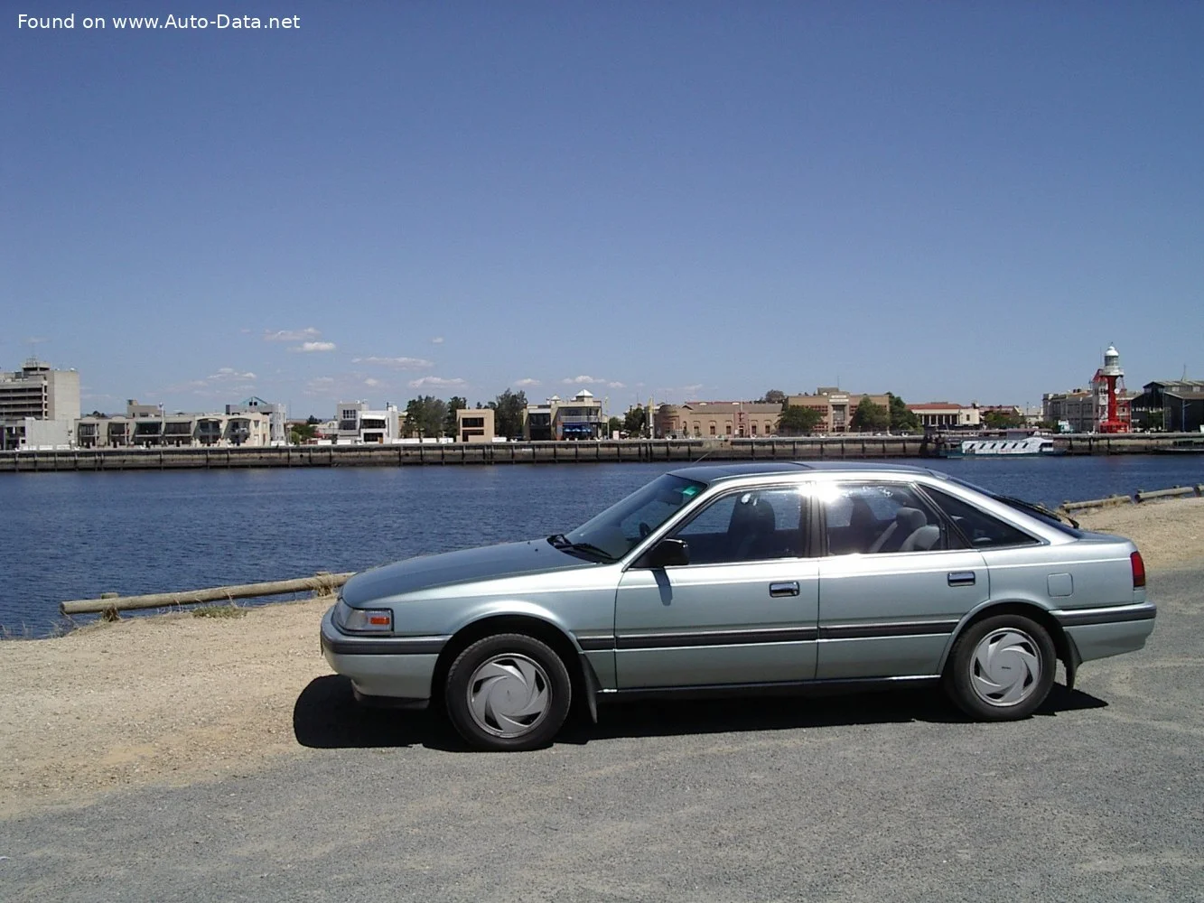 Mazda 626 1.8 (88 Hp)1987 - 1992 thumbnail 3