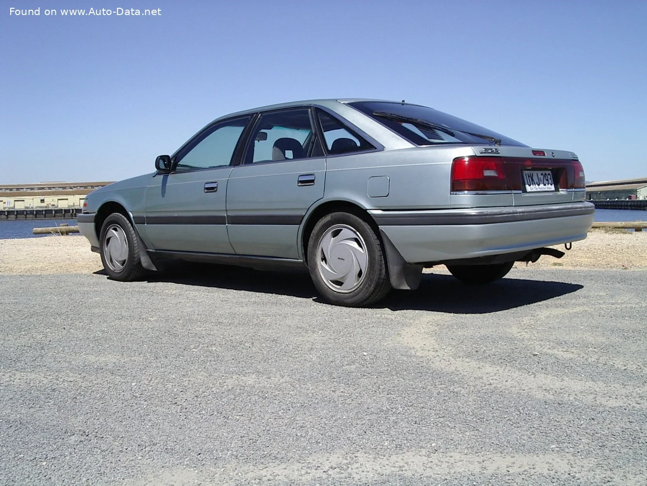 Mazda 626 1.8 (88 Hp)1987 - 1992 thumbnail 4