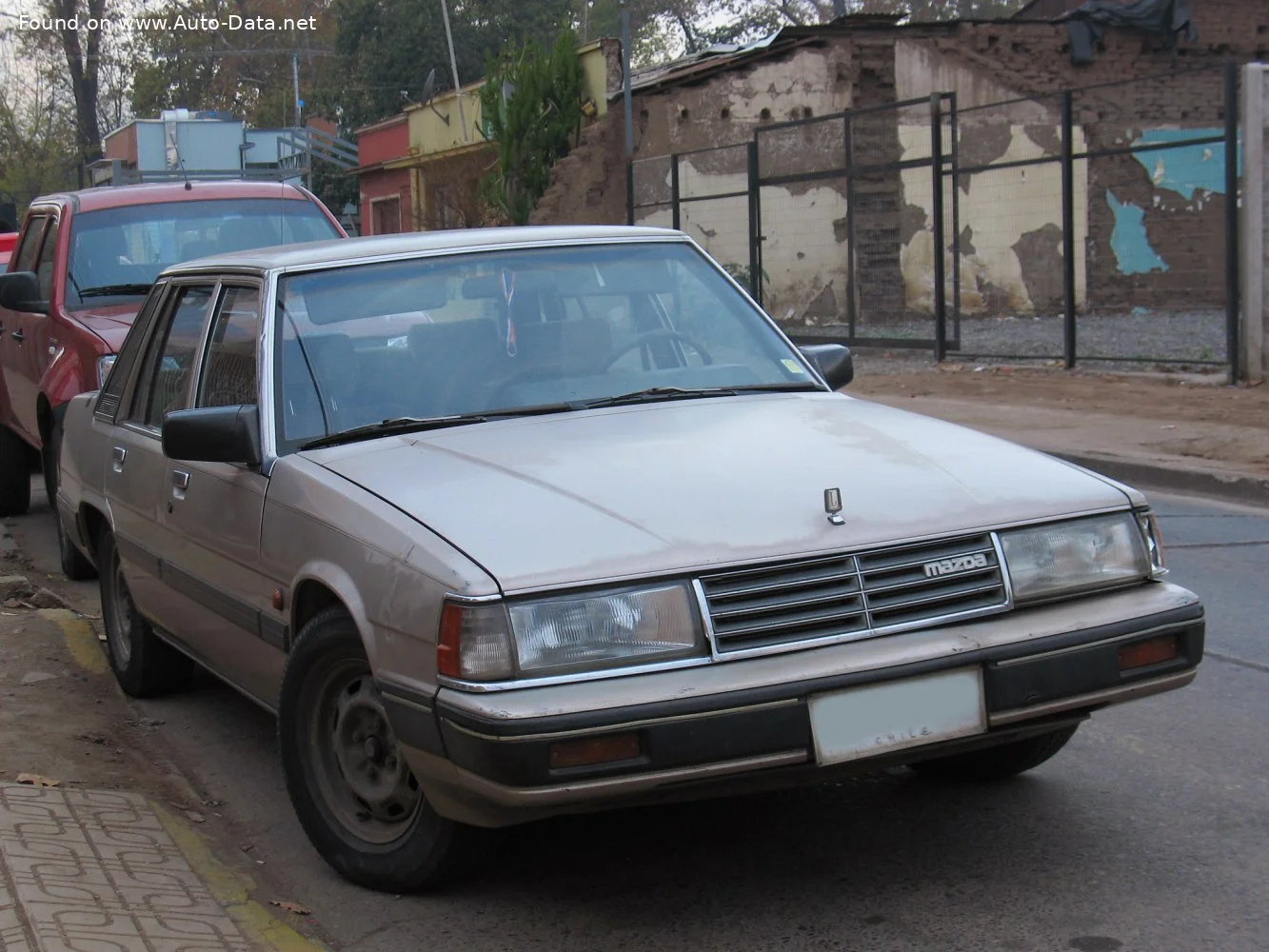 Mazda 929 2.0 (101 Hp)1984 - 1987 thumbnail 3