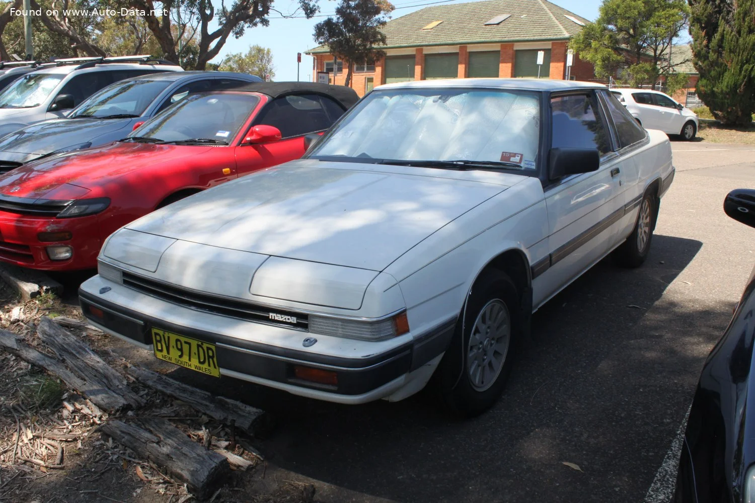 Mazda 929 2.0 (101 Hp)1984 - 1987 - 1