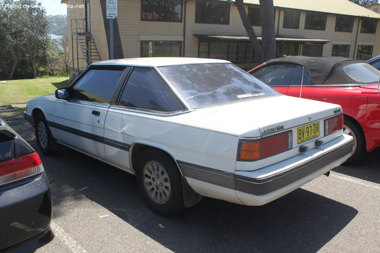 Mazda 929 2.0 (101 Hp)1984 - 1987 thumbnail 2