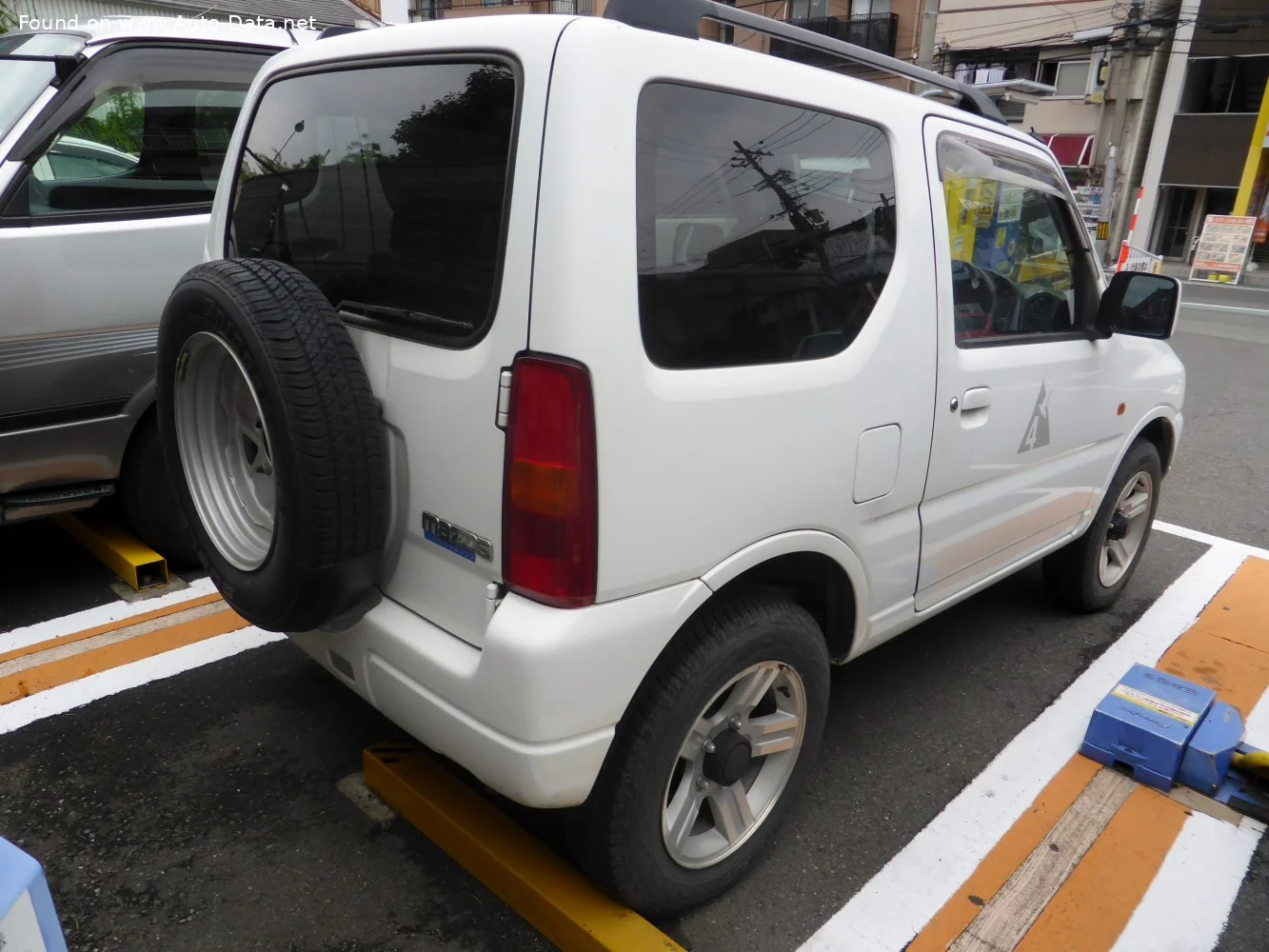 Mazda Az-offroad 0.7 12V (64 Hp) 4WD1998 - 2014 thumbnail 4