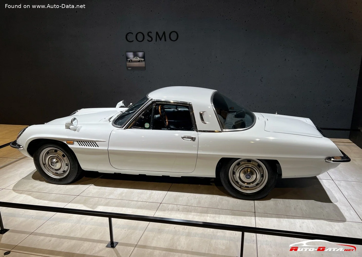 Mazda Cosmo 1.0 Wankel (110 Hp)1967 - 1968 thumbnail 8