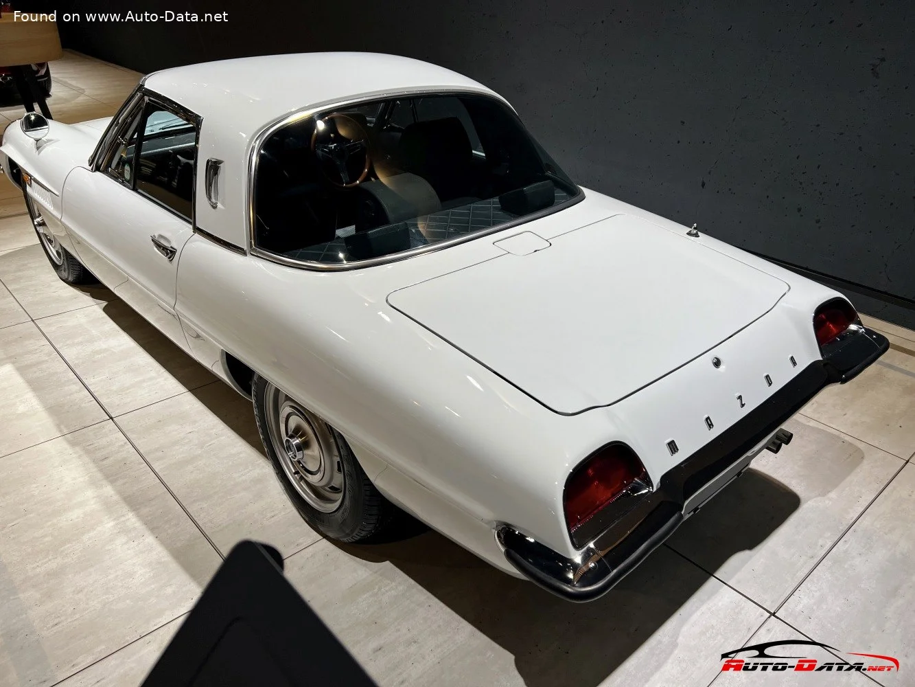 Mazda Cosmo 1.0 Wankel (110 Hp)1967 - 1968 thumbnail 9