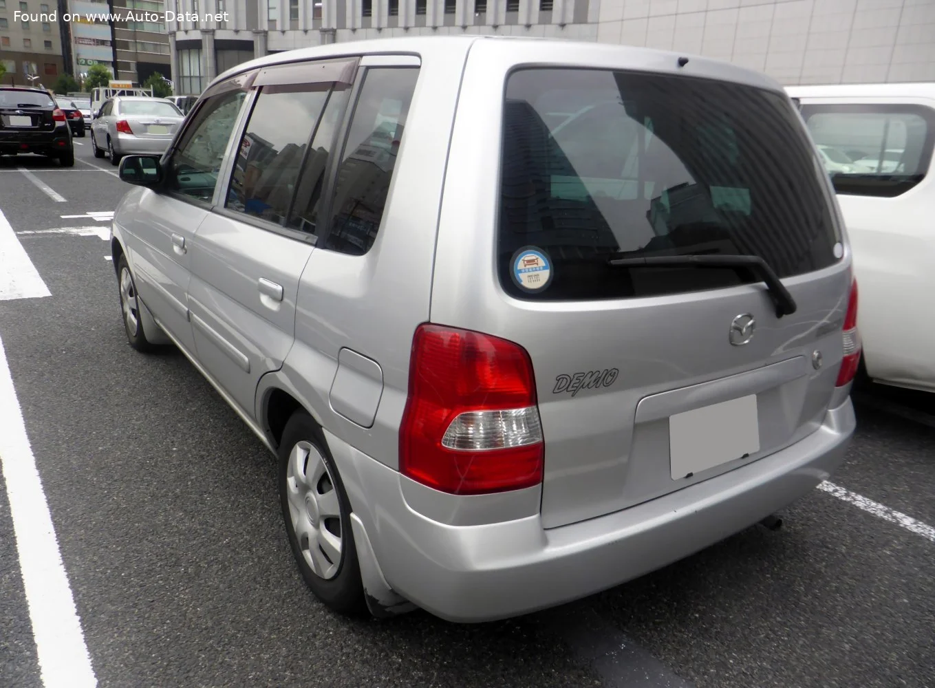 Mazda Demio 1.3 16V (63 Hp)1997 - 2003 thumbnail 2
