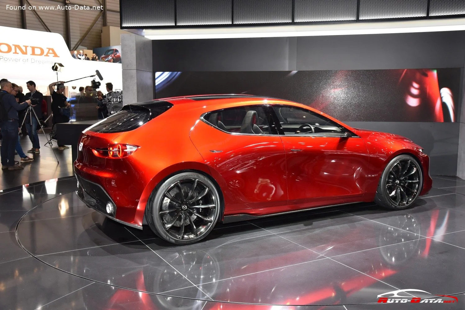 Mazda KAI Mazda KAI Concept thumbnail 9