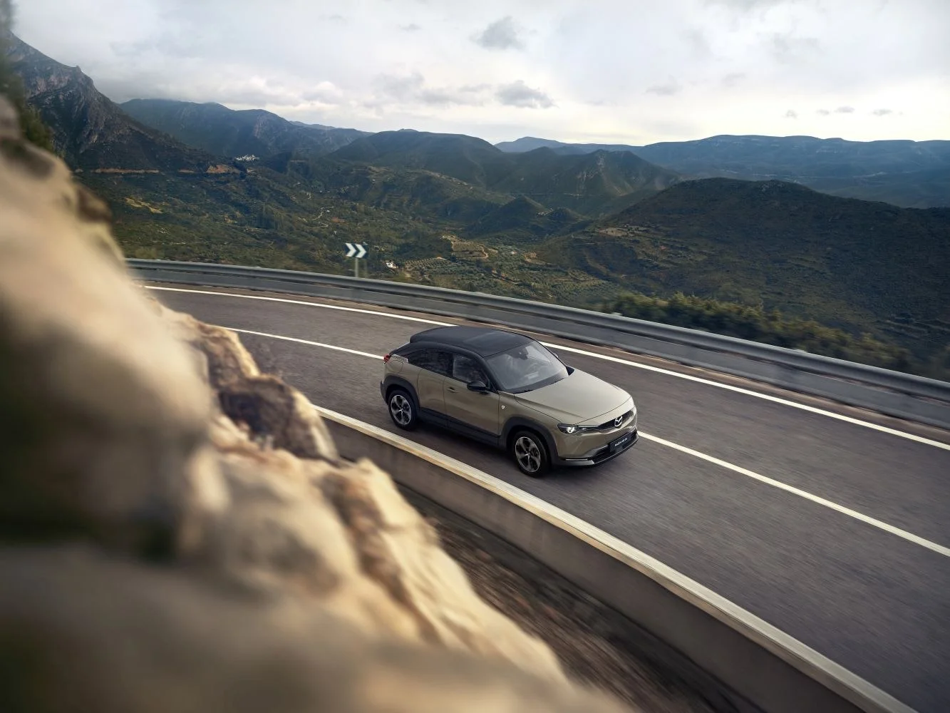 Mazda MX-30 0.8 e-SKYACTIV R-EV (170 Hp) Plug-in Hybrid2023 - thumbnail 11