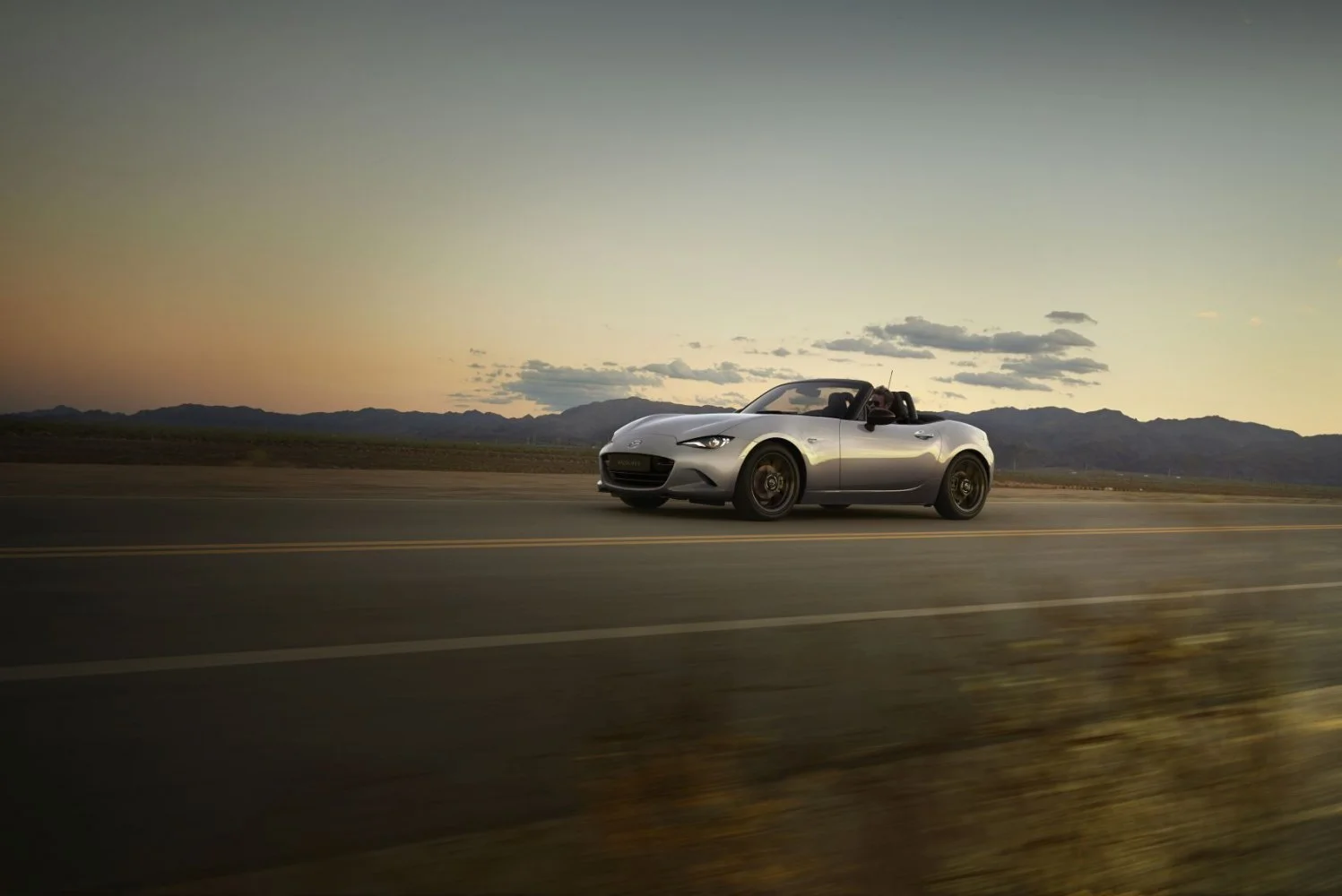 Mazda MX-5 1.5 SkyActiv-G (132 Hp)2023 - thumbnail 2