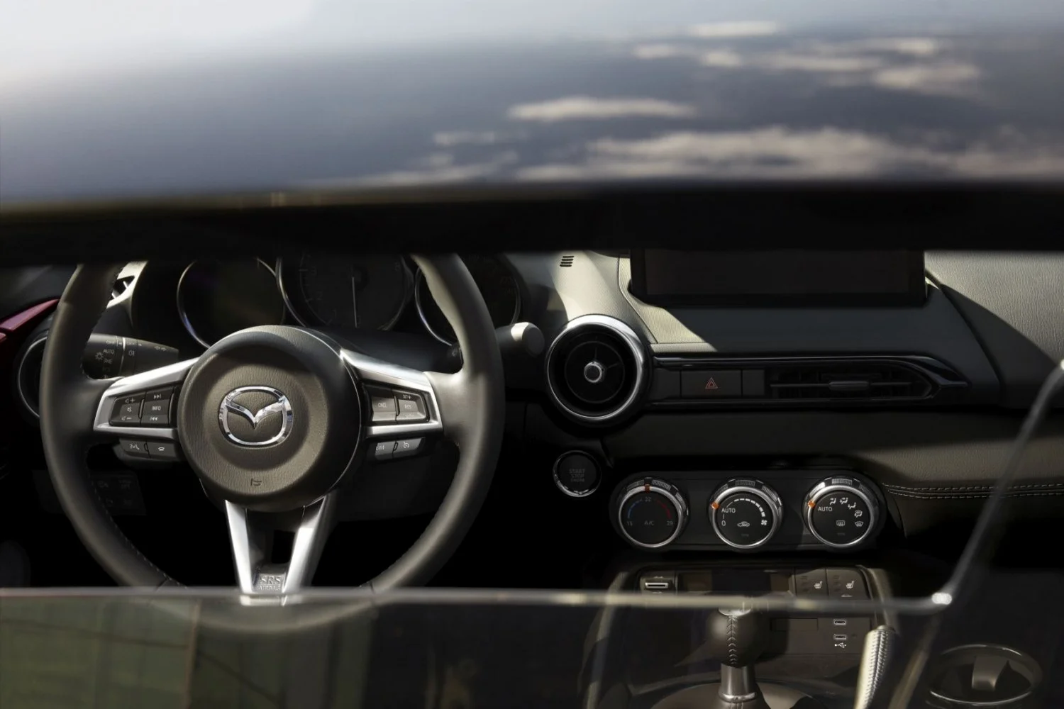 Mazda MX-5 1.5 SkyActiv-G (132 Hp)2023 - thumbnail 13