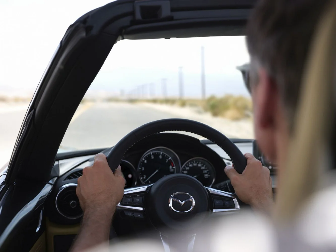 Mazda MX-5 1.5 SkyActiv-G (132 Hp)2023 - thumbnail 16