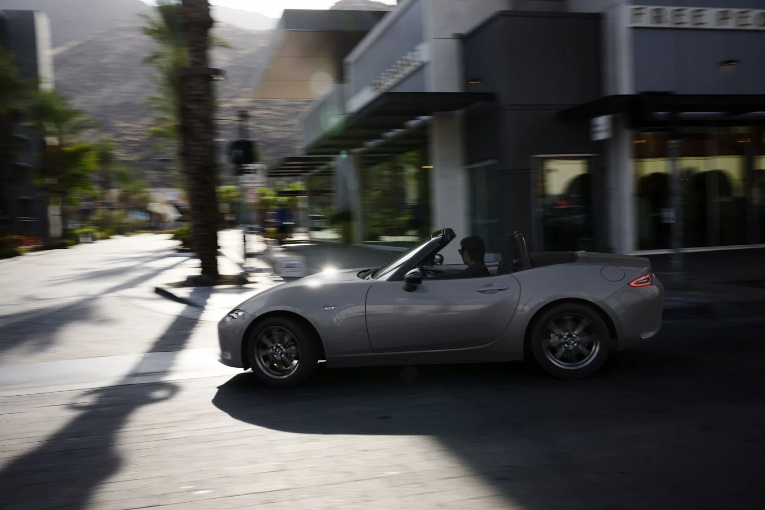 Mazda MX-5 1.5 SkyActiv-G (132 Hp)2023 - thumbnail 5