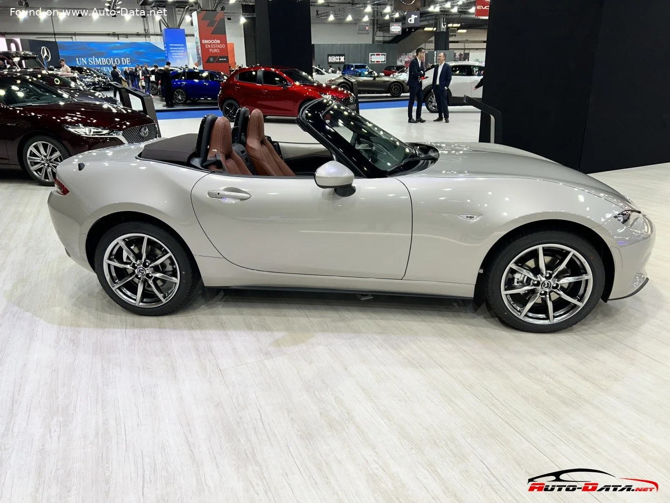 Mazda MX-5 1.5 SkyActiv-G (132 Hp)2018 - 2023 thumbnail 2