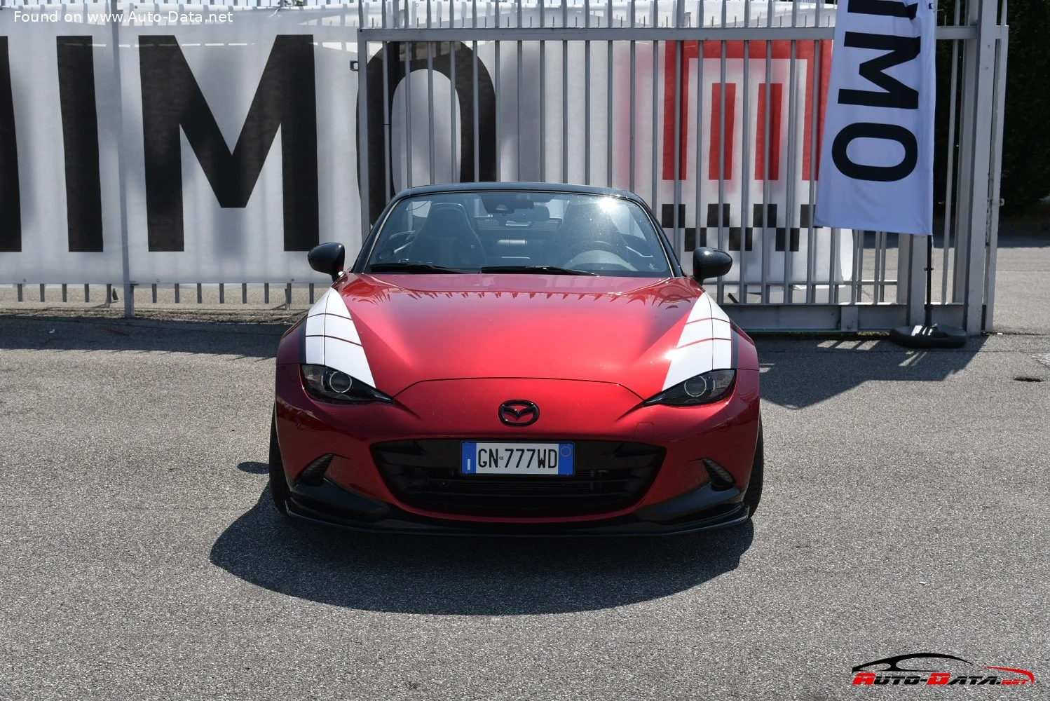 Mazda MX-5 1.5 SkyActiv-G (132 Hp)2018 - 2023 thumbnail 9