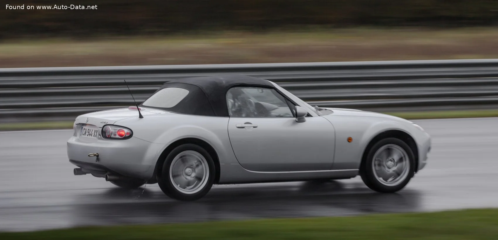 Mazda MX-5 1.8 i 16V (126 Hp)2005 - 2008 thumbnail 2