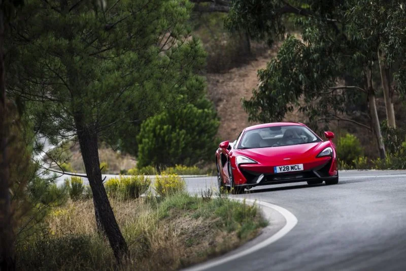 McLaren 540C 3.8 V8 (540 Hp) SSG2015 - thumbnail 2