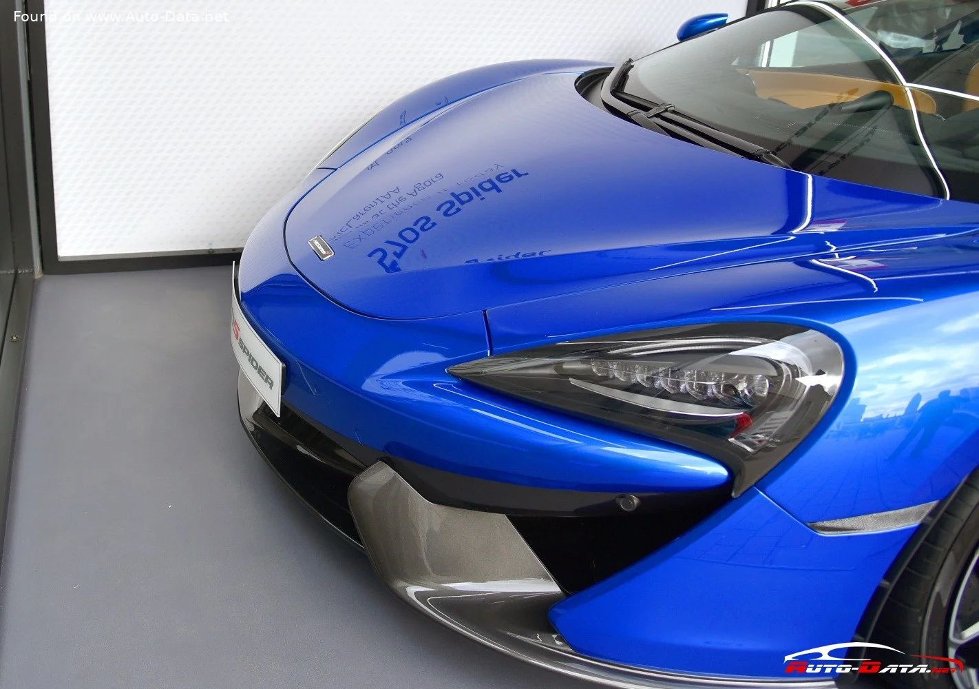McLaren 570S 3.8 V8 (570 Hp) SSG2017 - thumbnail 4