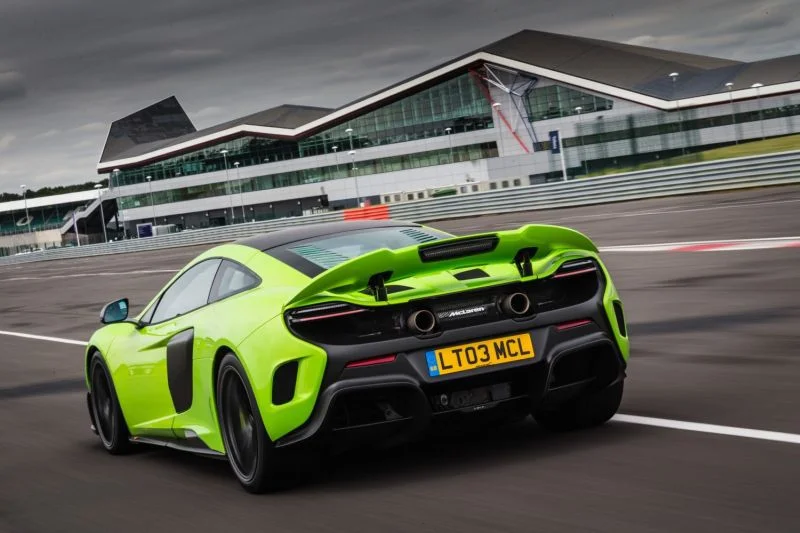 McLaren 675LT 3.8 V8 (675 Hp) SSG2015 - 2017 thumbnail 2