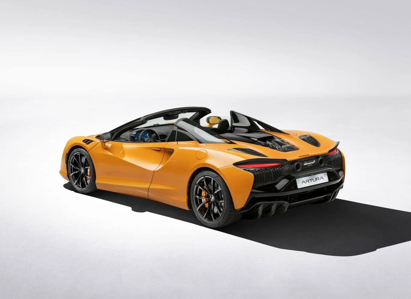 McLaren Artura 3.0 V6 (700 Hp) Plug-in Hybrid SSG2024 - thumbnail 2
