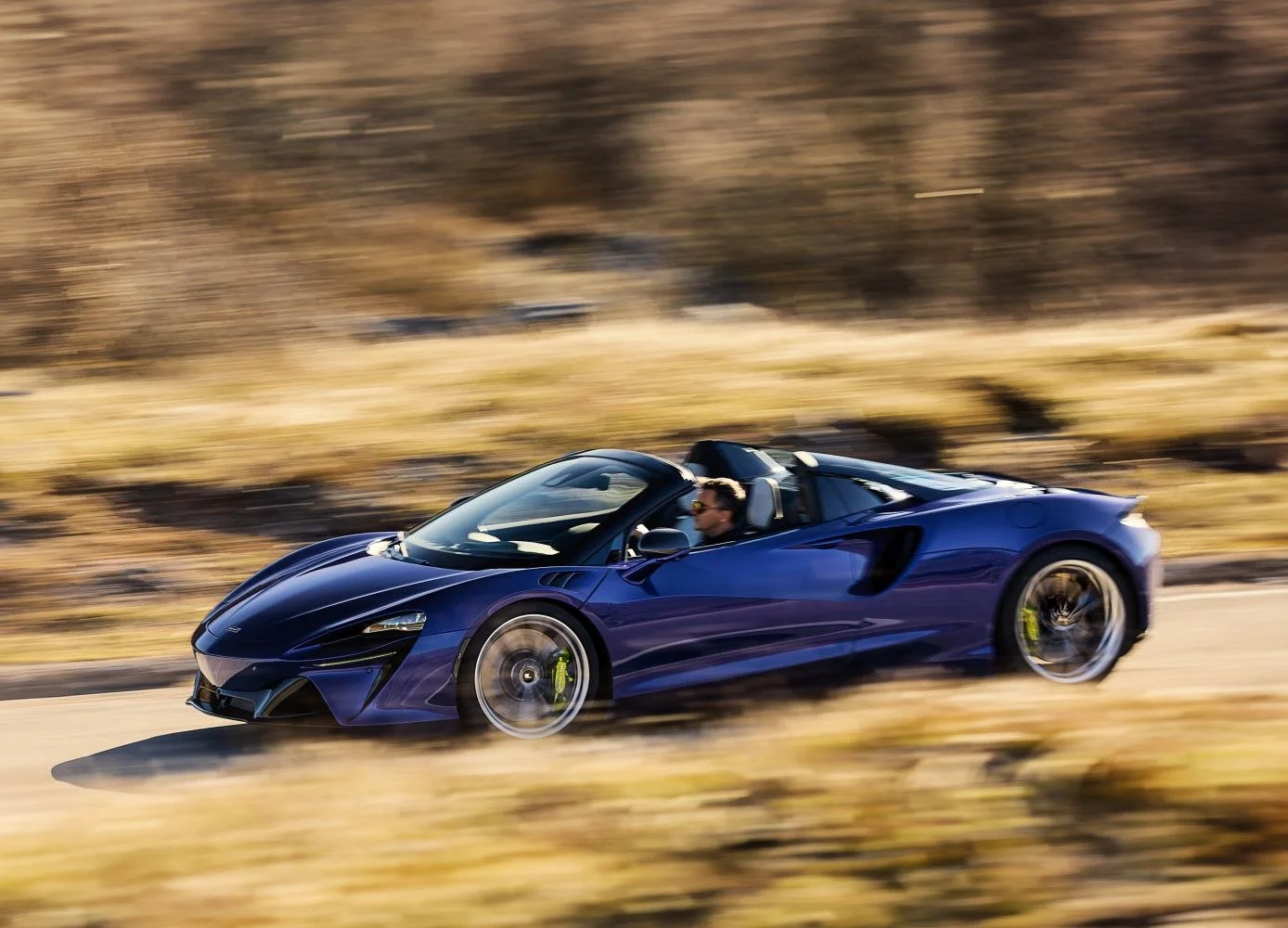 McLaren Artura 3.0 V6 (700 Hp) Plug-in Hybrid SSG2024 - thumbnail 13