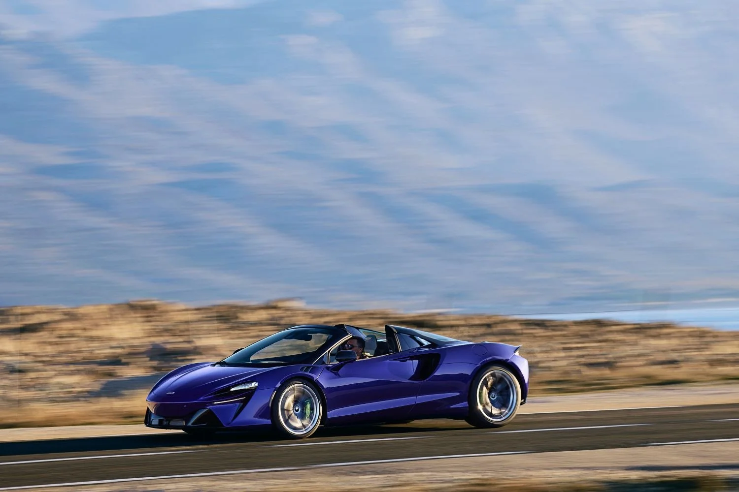McLaren Artura 3.0 V6 (700 Hp) Plug-in Hybrid SSG2024 - thumbnail 16