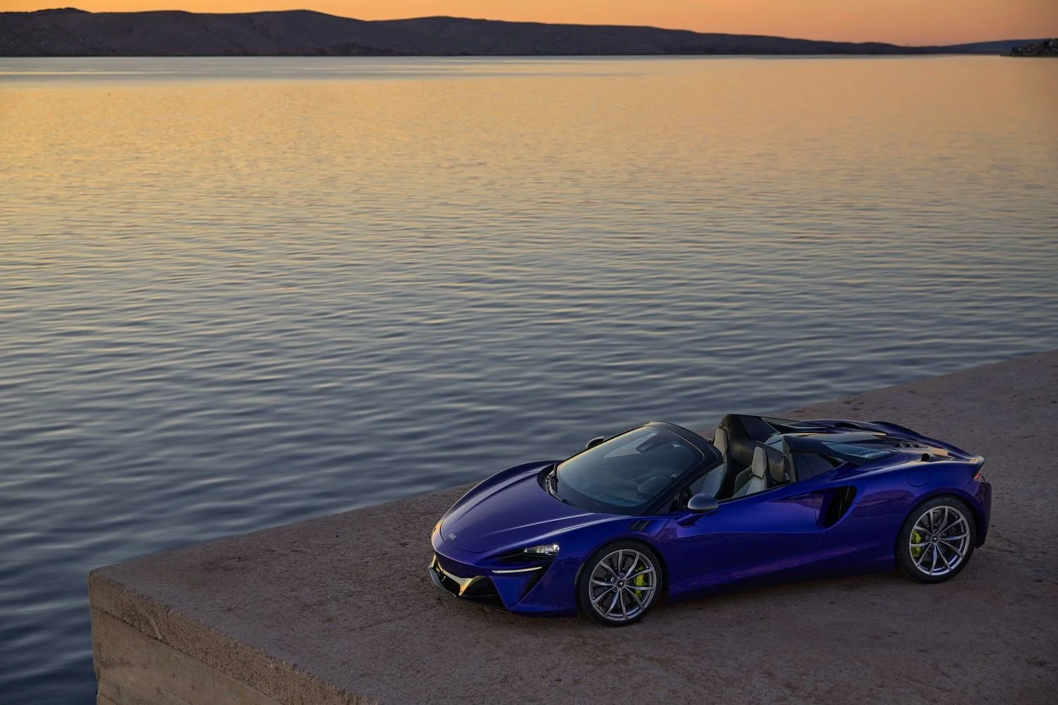 McLaren Artura 3.0 V6 (700 Hp) Plug-in Hybrid SSG2024 - thumbnail 17