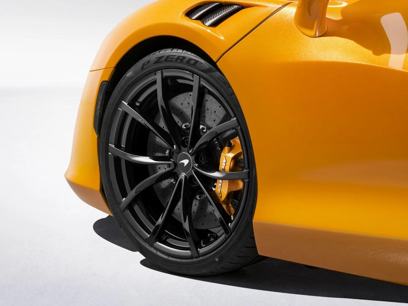 McLaren Artura 3.0 V6 (700 Hp) Plug-in Hybrid SSG2024 - thumbnail 4